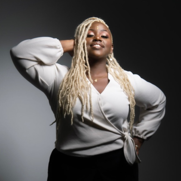 🌻 ‼️LAST CHANCE‼️White blouse with side tie - Picture 7 of 7